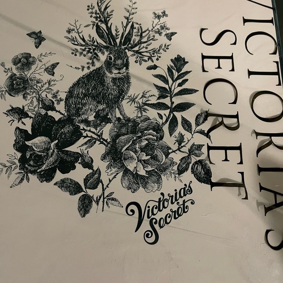 NEW LARGE VICTORIA'S SECRET Luxury 100% Cashmere Short & Sweater gift Set - Picture 13 of 13